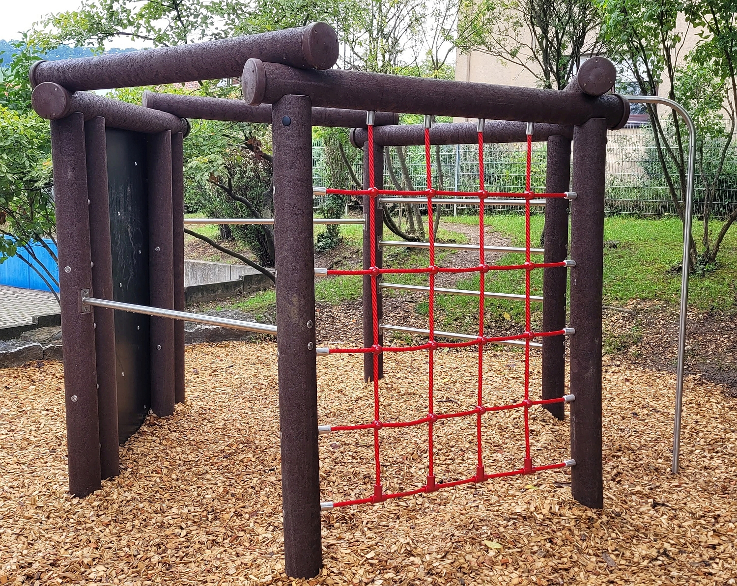 Foto des Klettergerästs mit Boulder-Wand